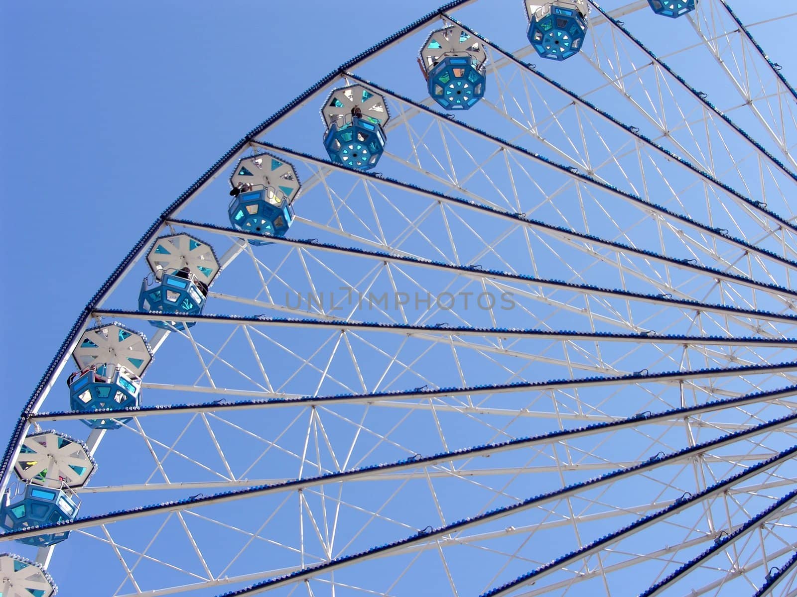 Ferris Wheel by peromarketing