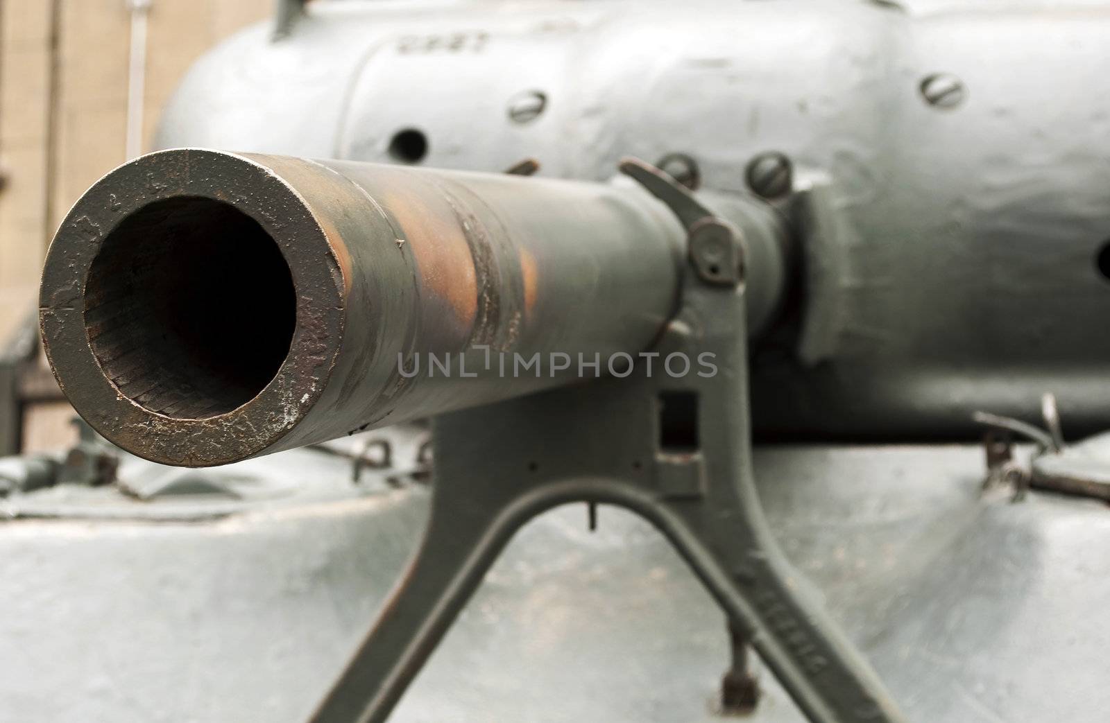 Tank cannon close up. by FER737NG