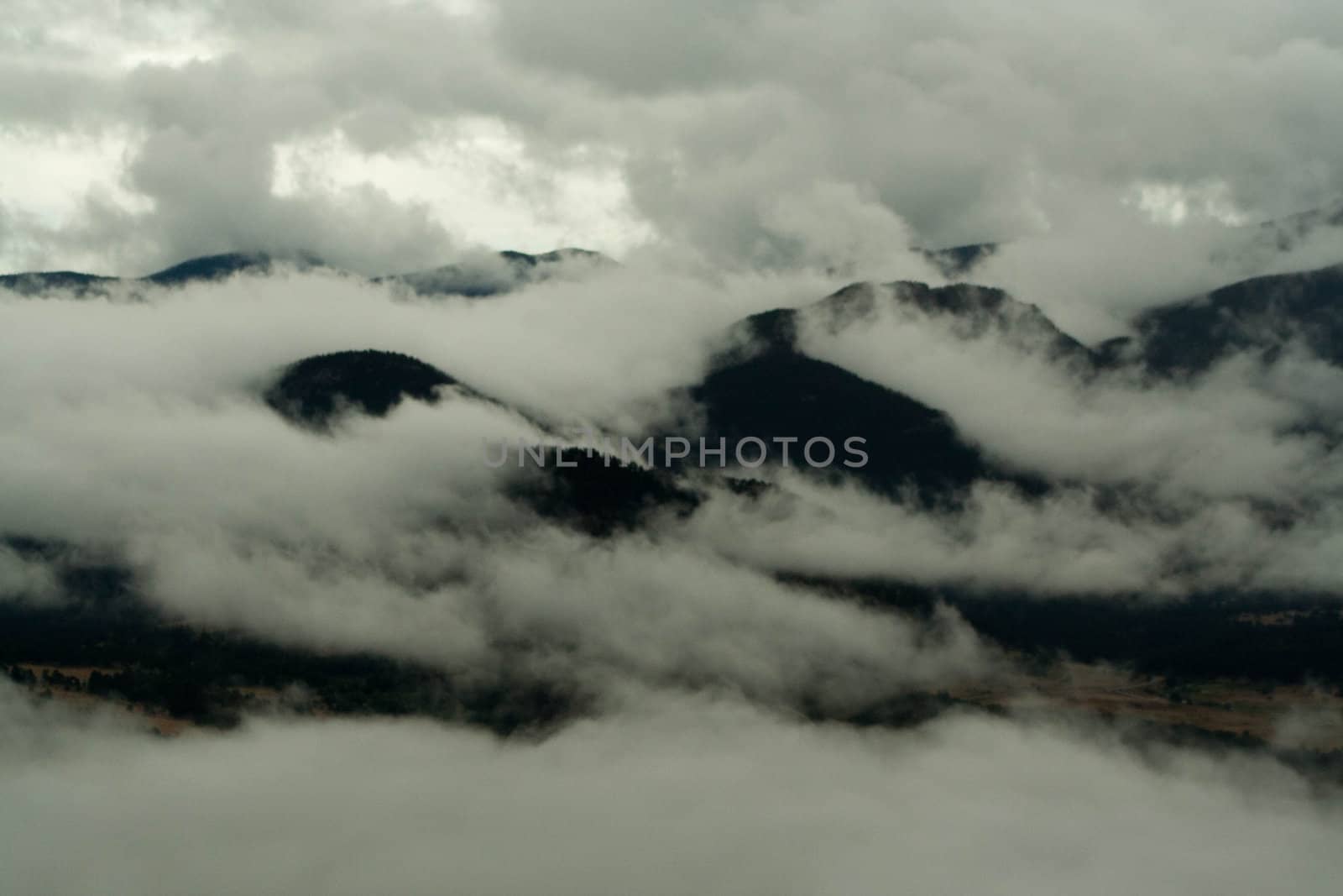 Above the clouds by edhunt