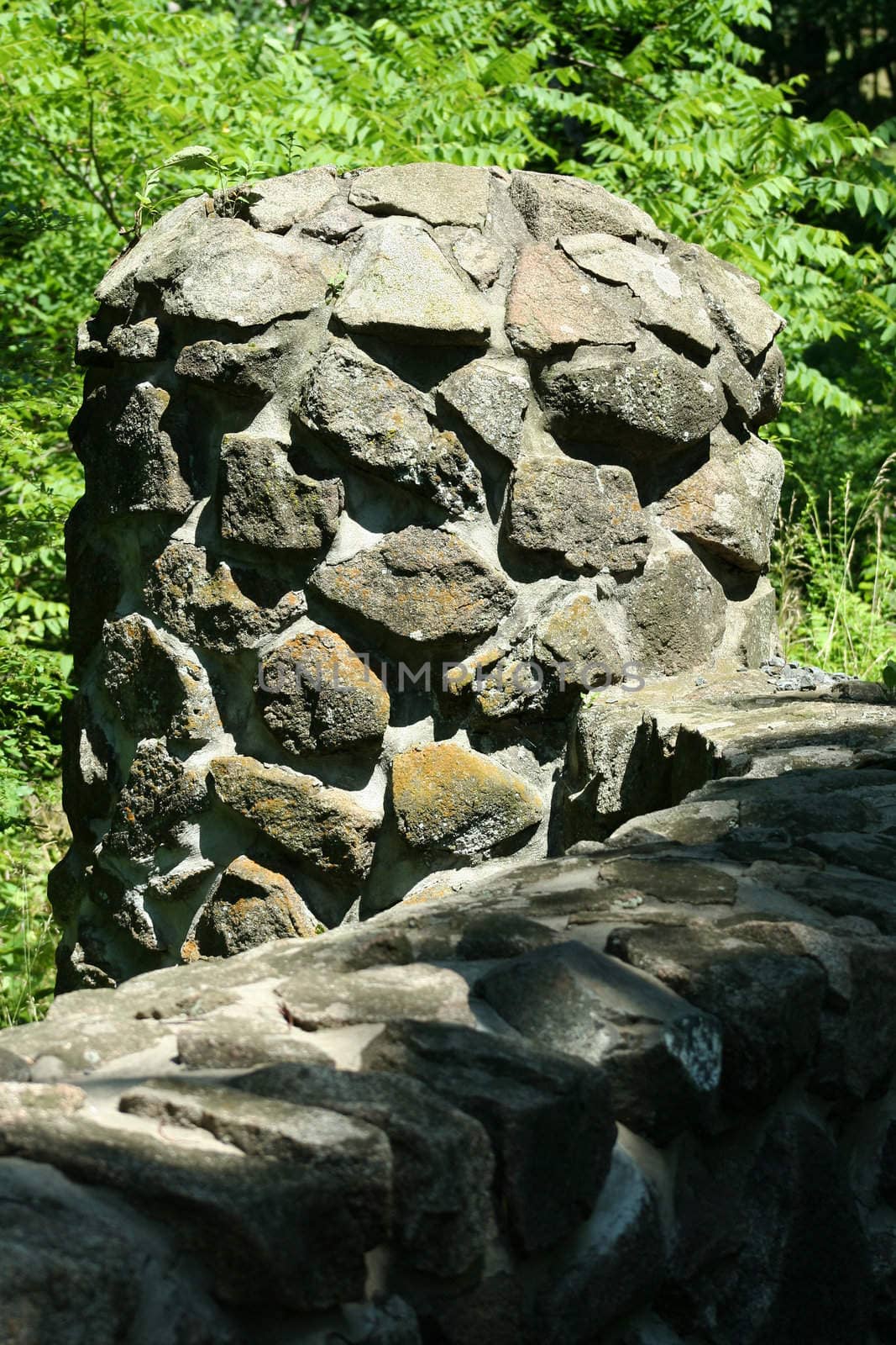 an image of a Rock wall column