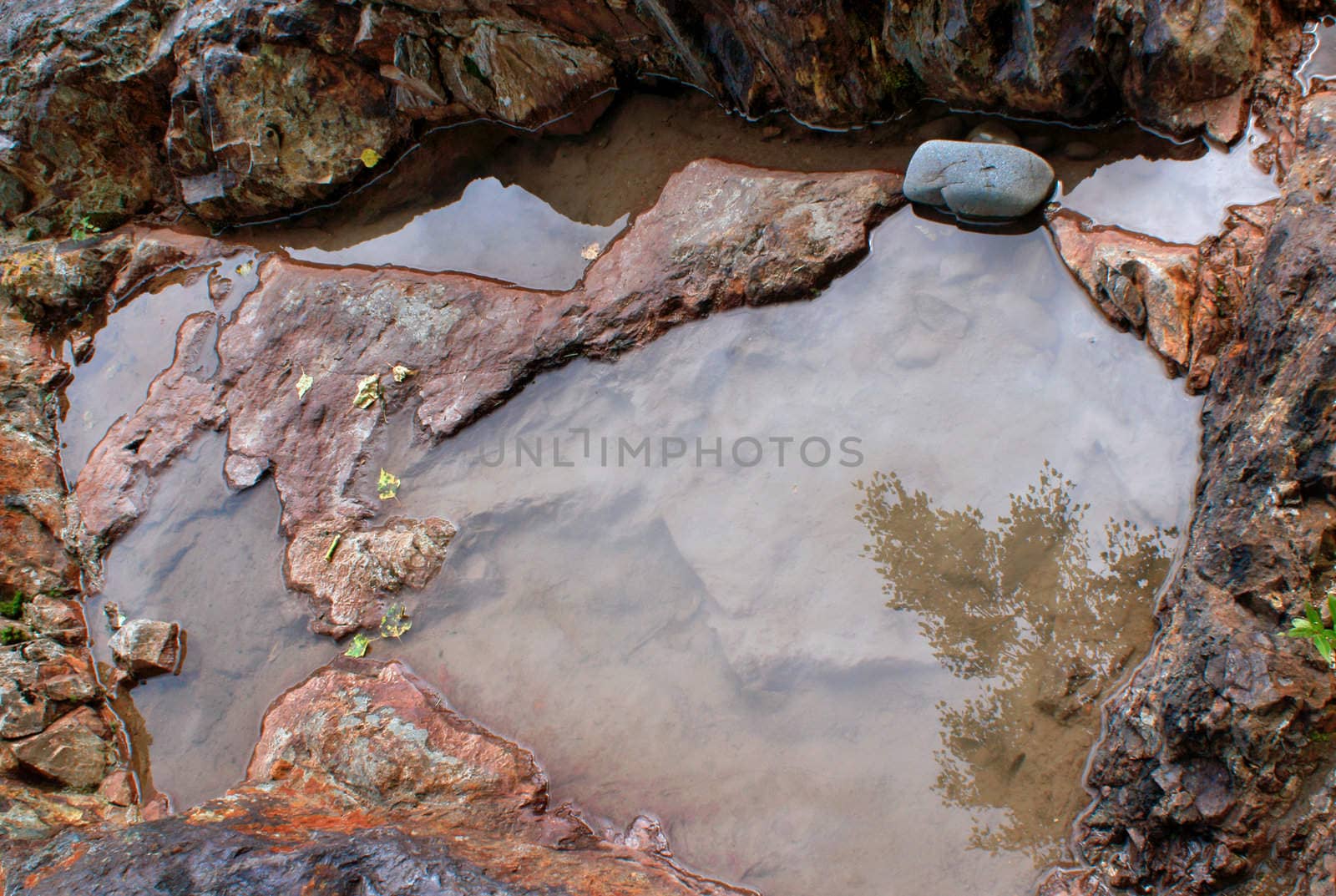 ordinary stones, which can be seen everywhere