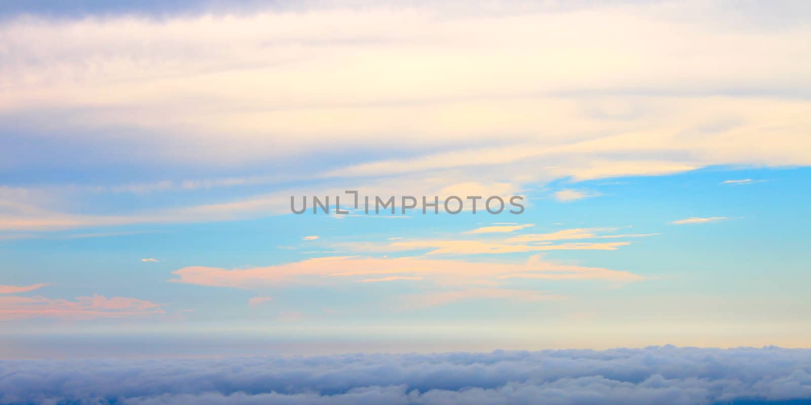 Beautiful sky scenery by Wirepec