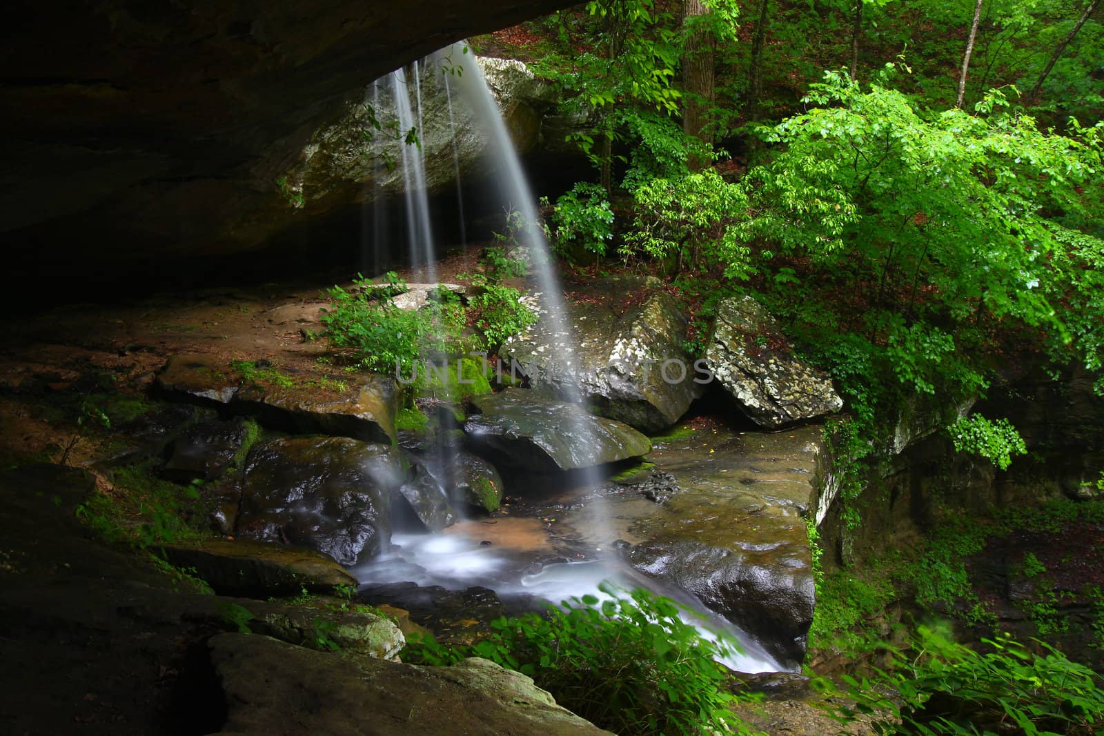 Waterfall in northern Alabama by Wirepec