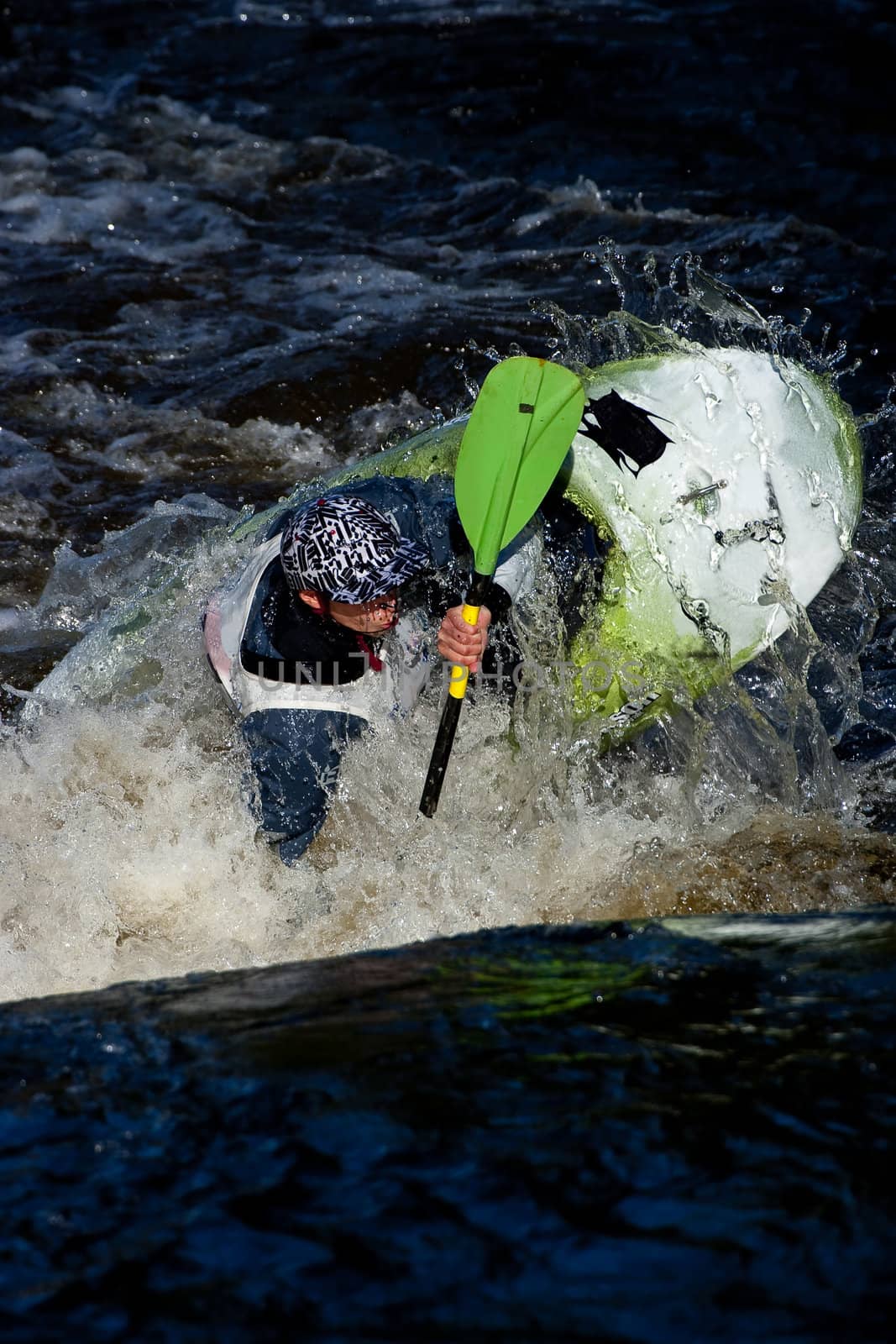 Freestyle on whitewater by Chudakov