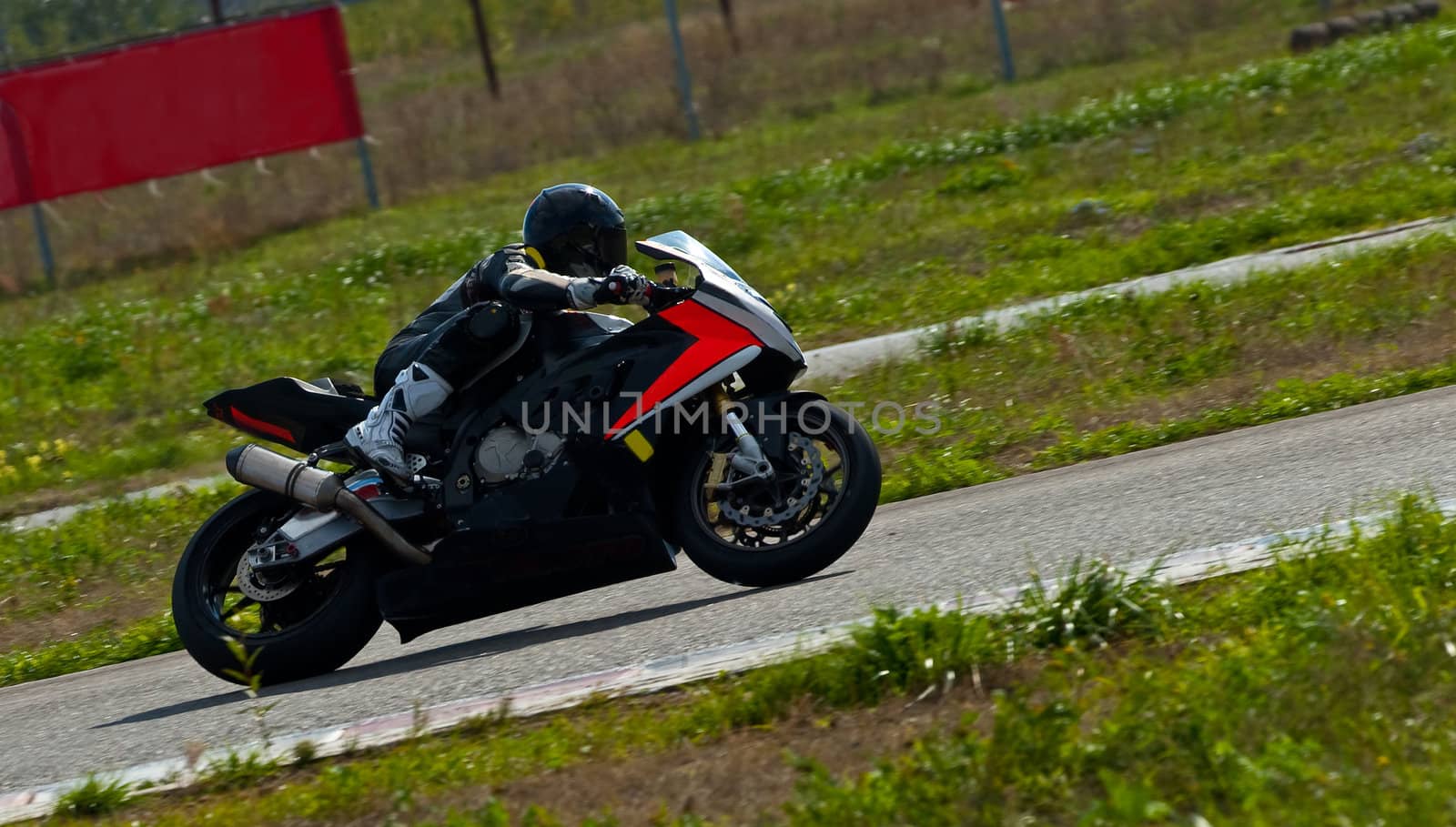 Russian national championship of encircling highway motorace