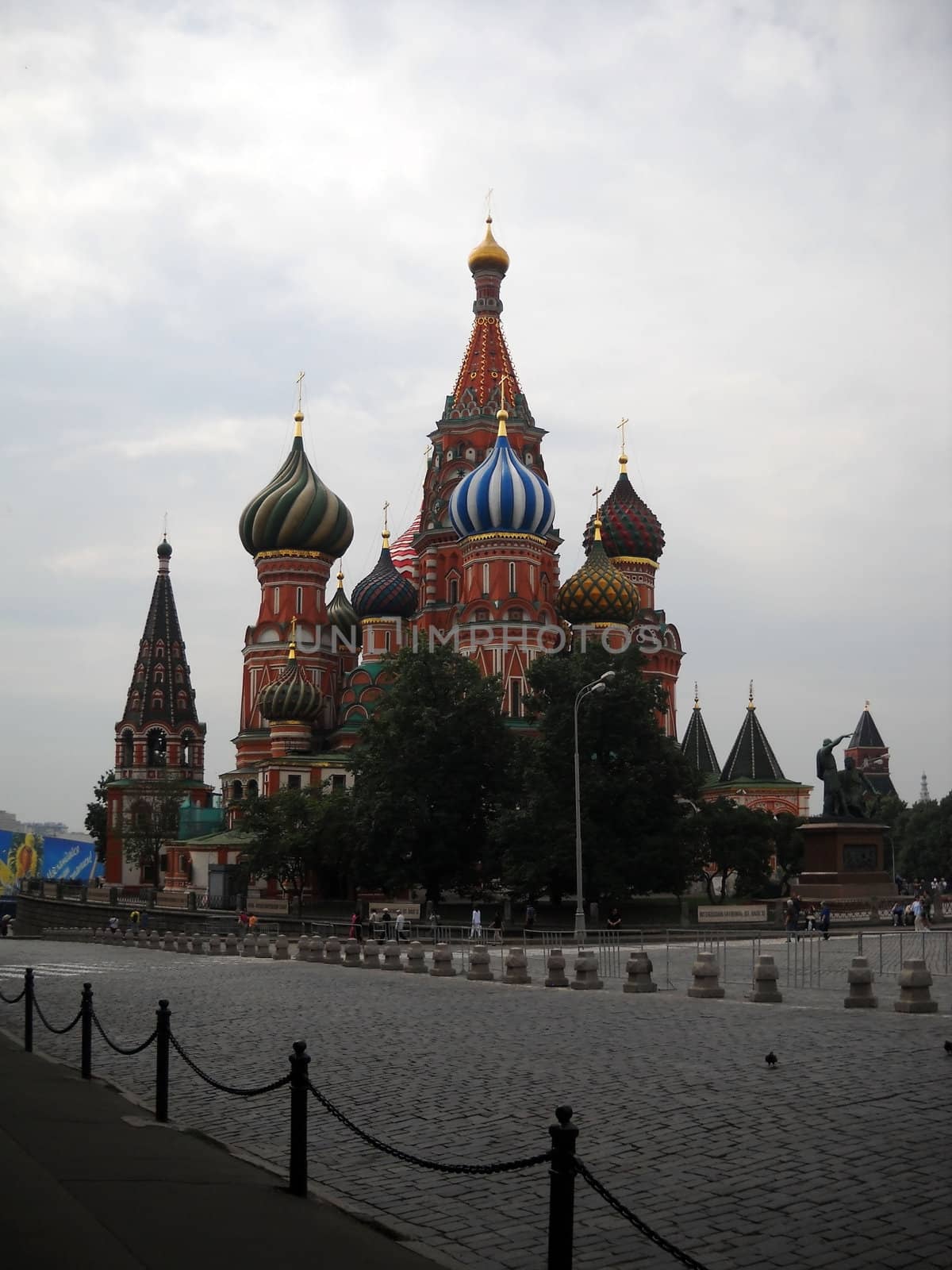 Church, Pokrovsk, a cathedral, Moscow, summer, a temple, Christianity, red, the area, domes, a monument, architecture   