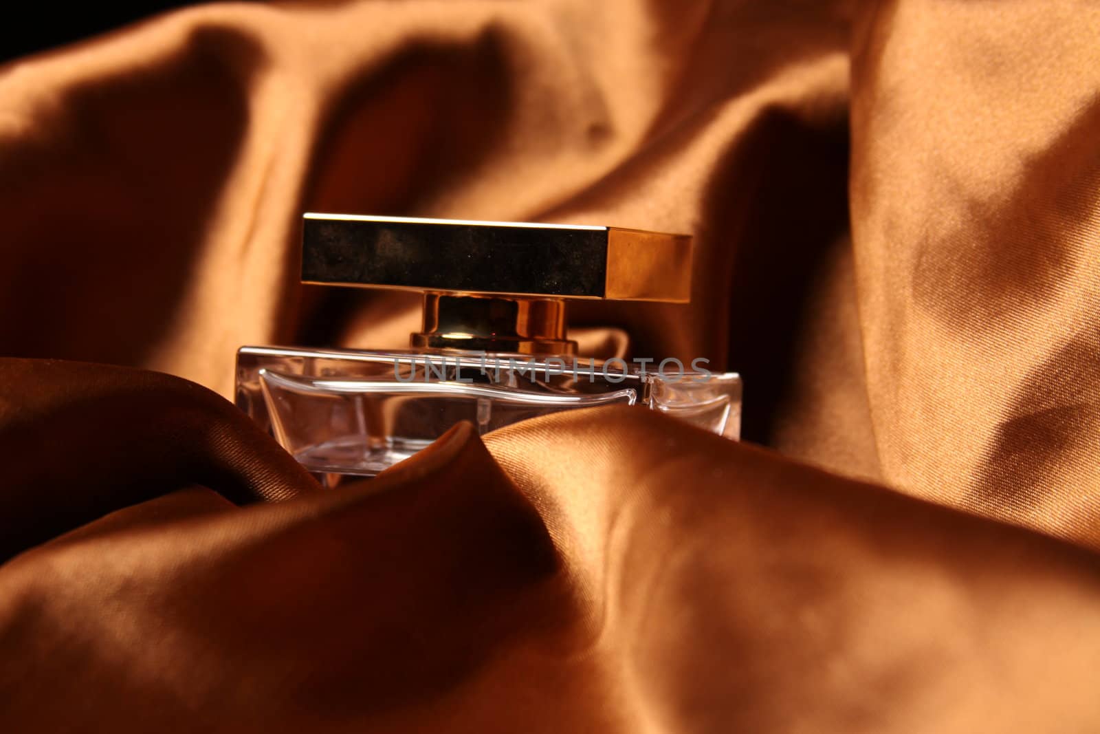 Parfume Bottle by MichaelFelix