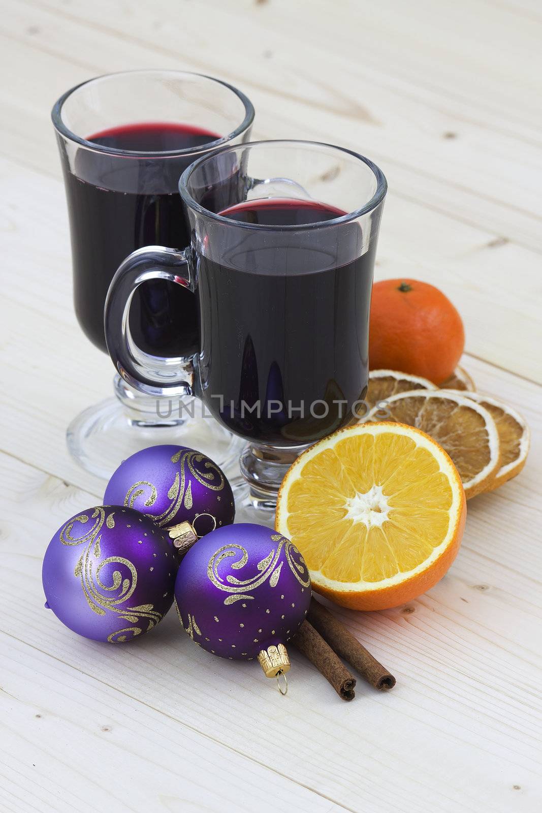 hot wine and christmas decoration