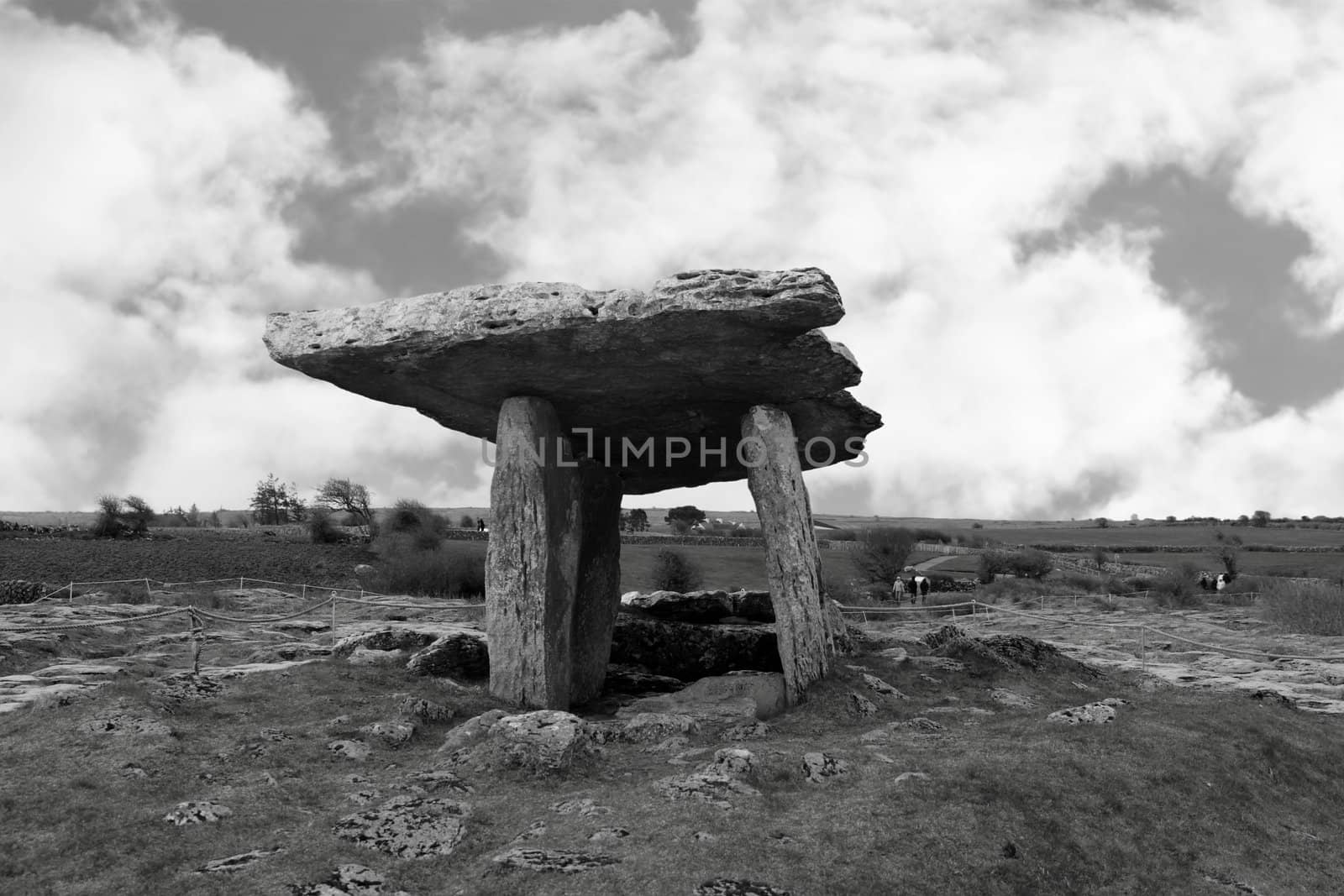 poulnabrone dolmen historic portal tomb in the burren in county clare with tourists