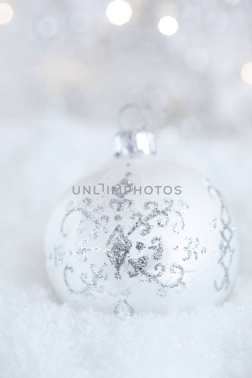 Christmas bauble by Fotosmurf