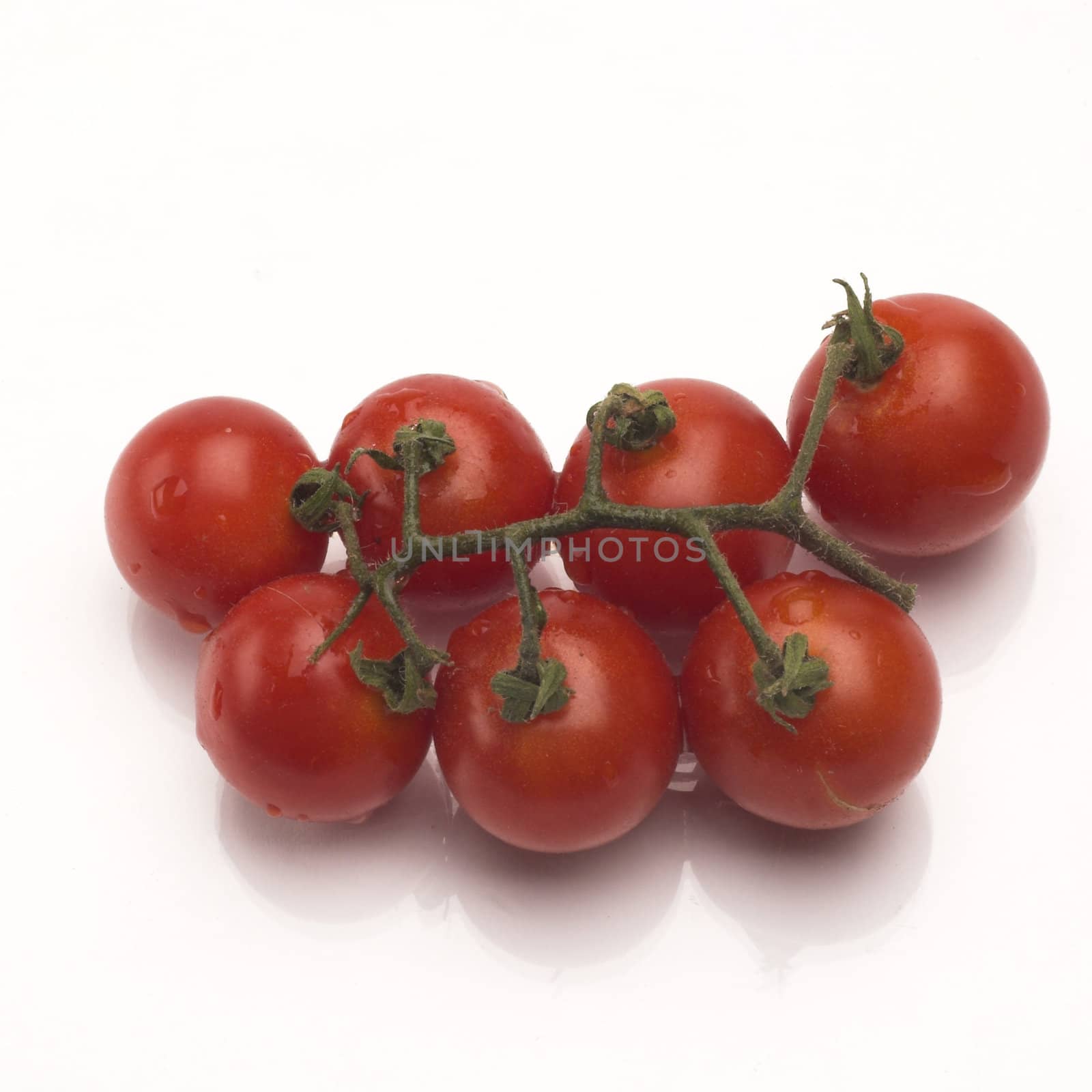 Tomatos by alexkosev