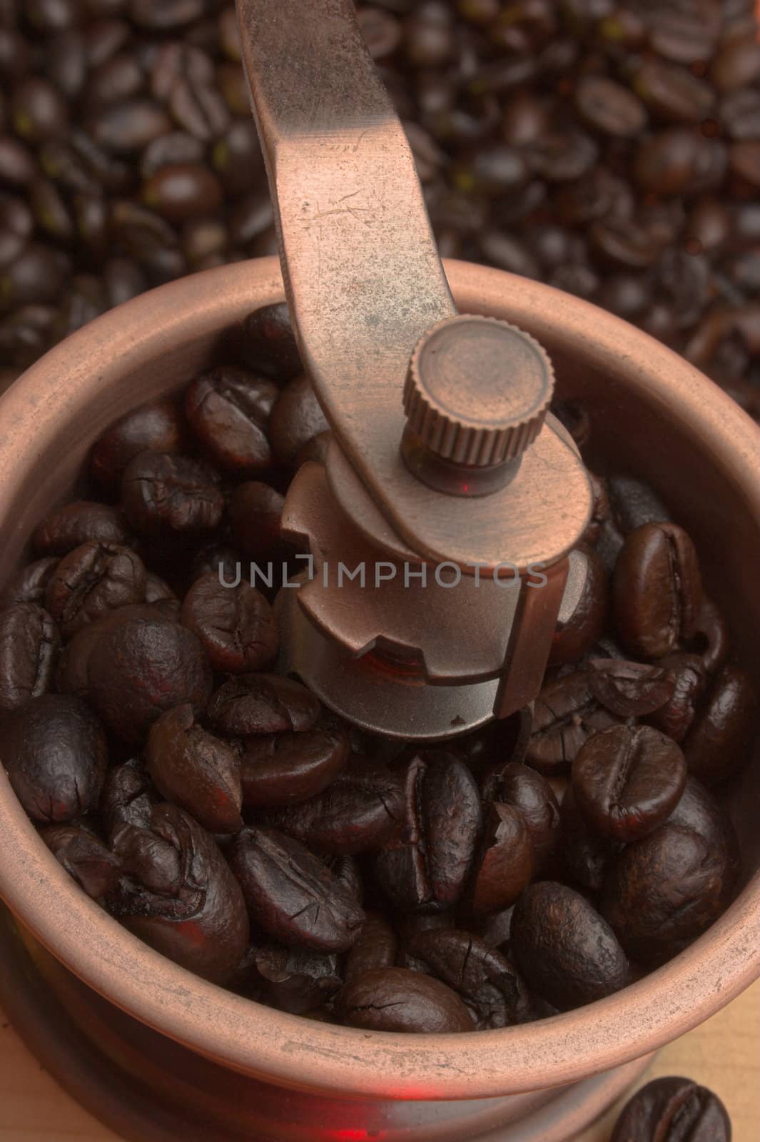 Coffee mill and coffee beans