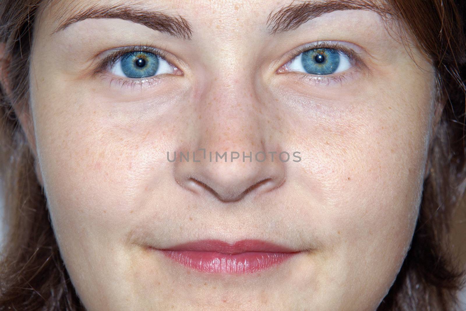 Stunning eye friendly young woman by Mirage3