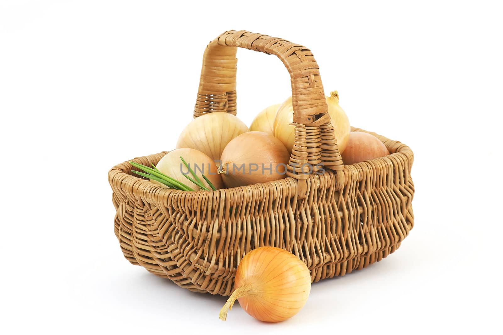 basket full of onions