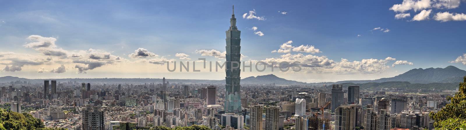 Taipei cityscape by elwynn