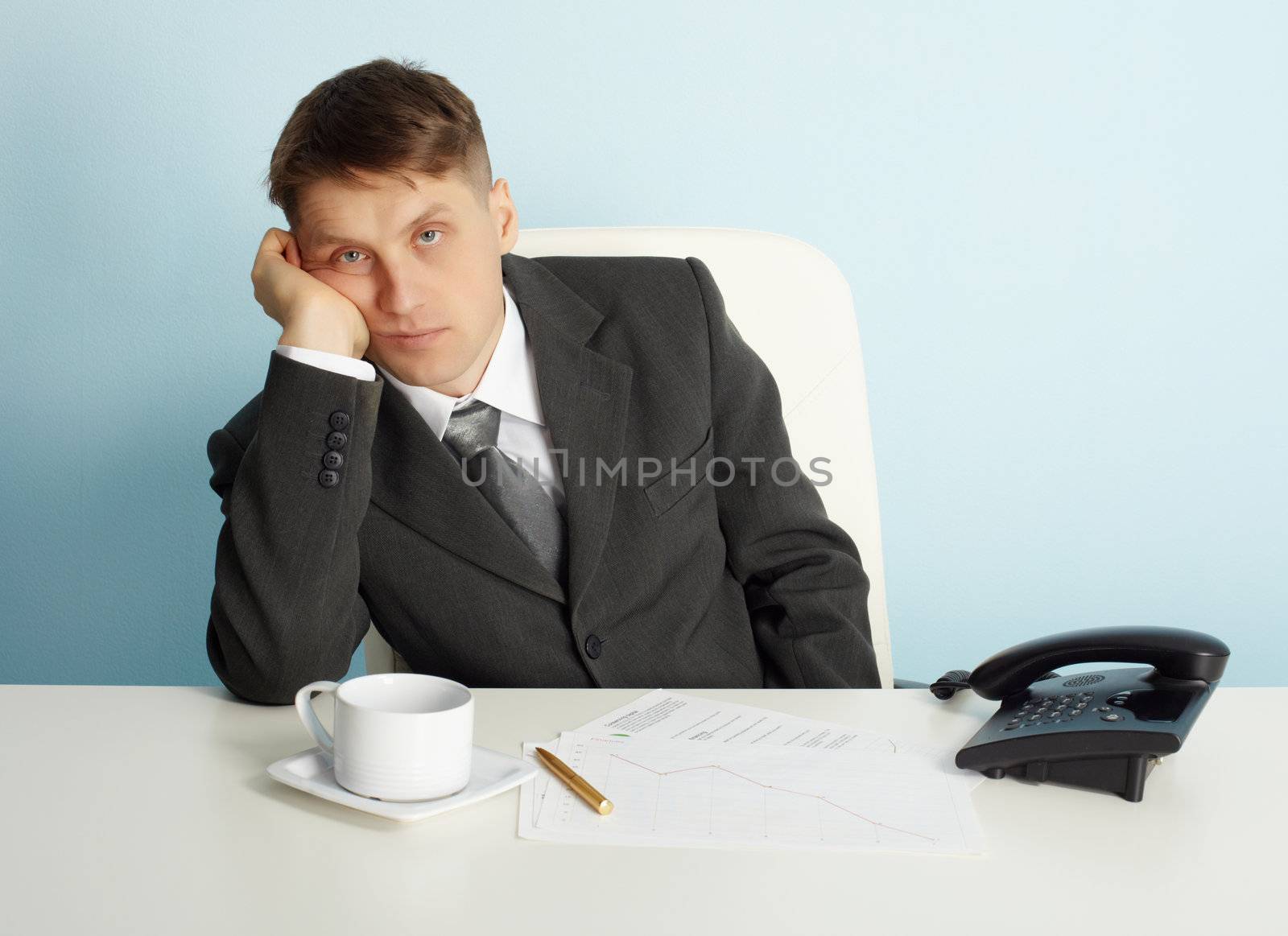 Manager bored in office without job by pzaxe