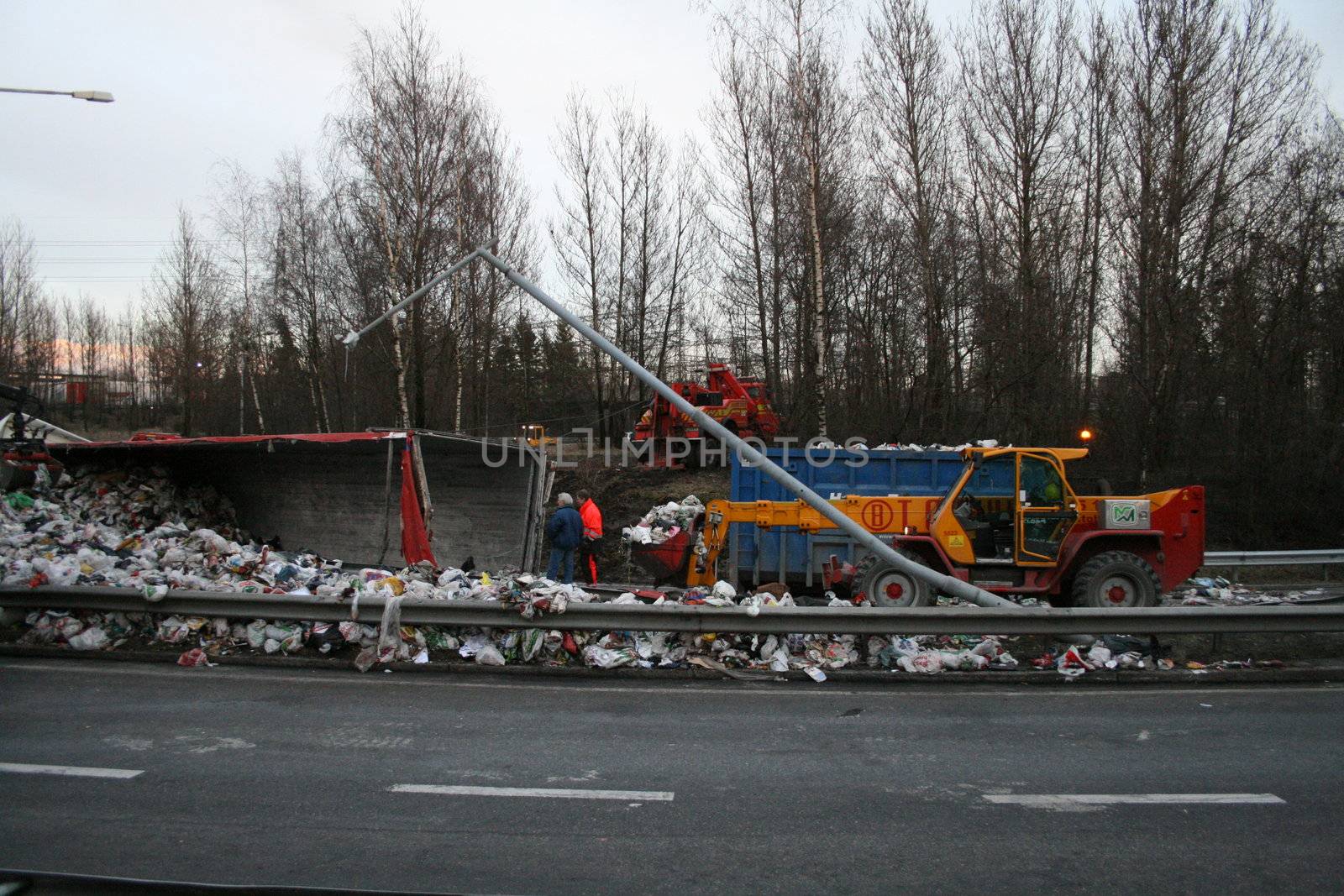 Søppelbil som veltet på Ulven i Oslo