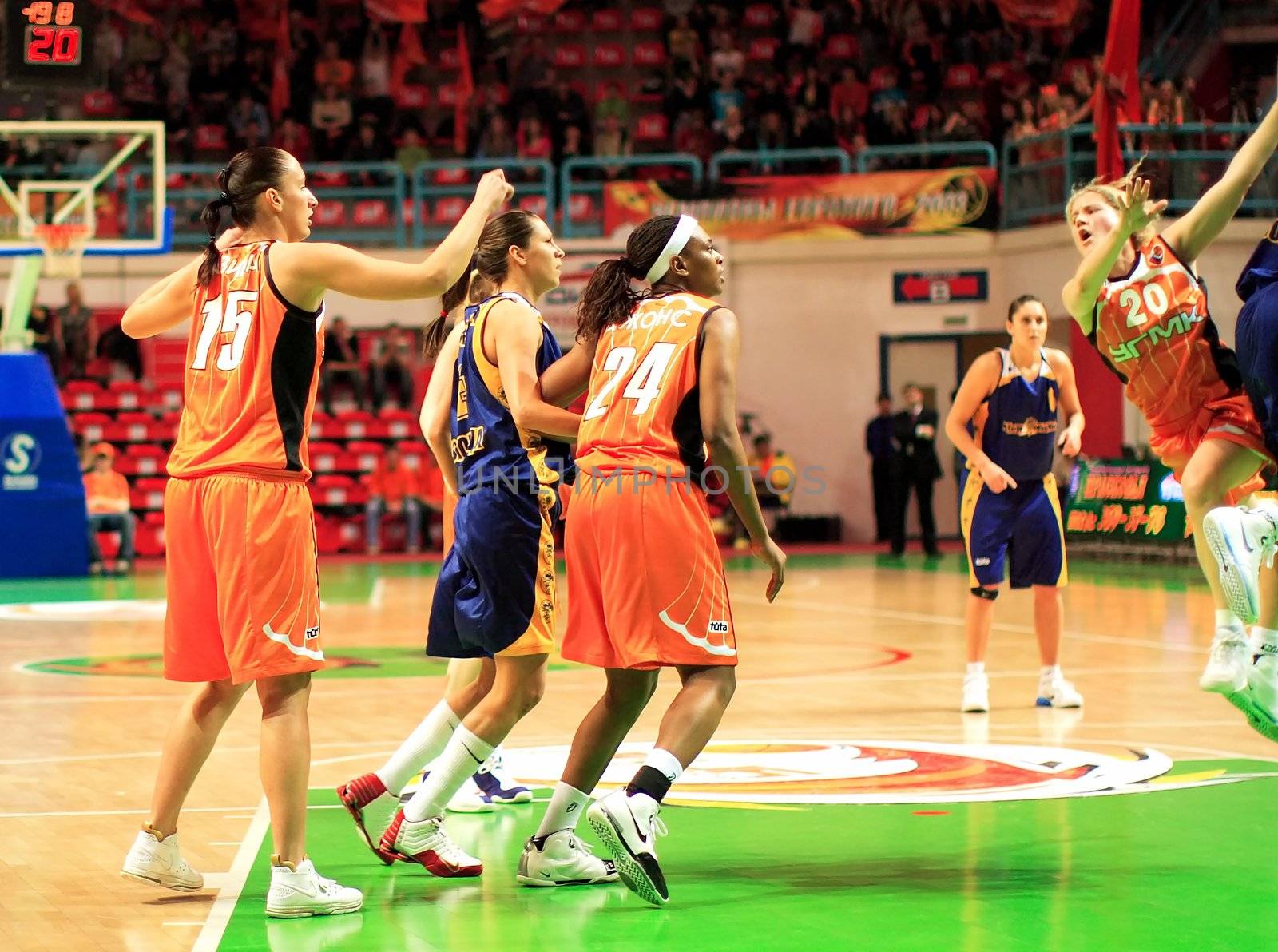 Female Basketball. Attack and Protection by Ledoct