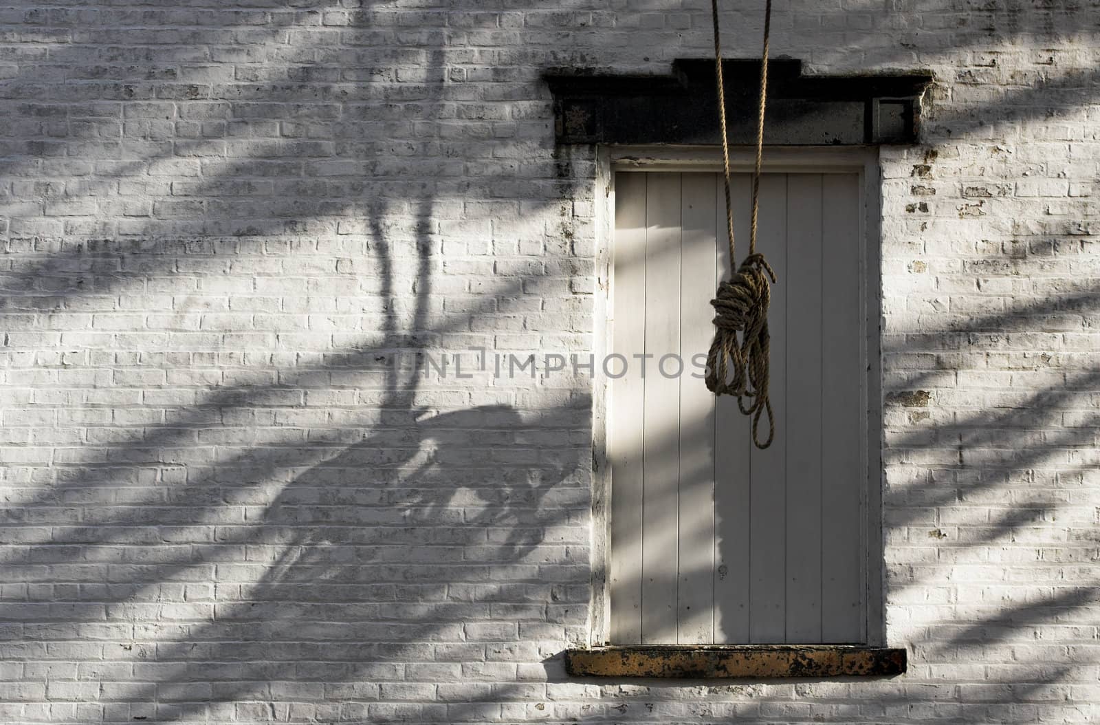 Rope and Shadows by sbonk