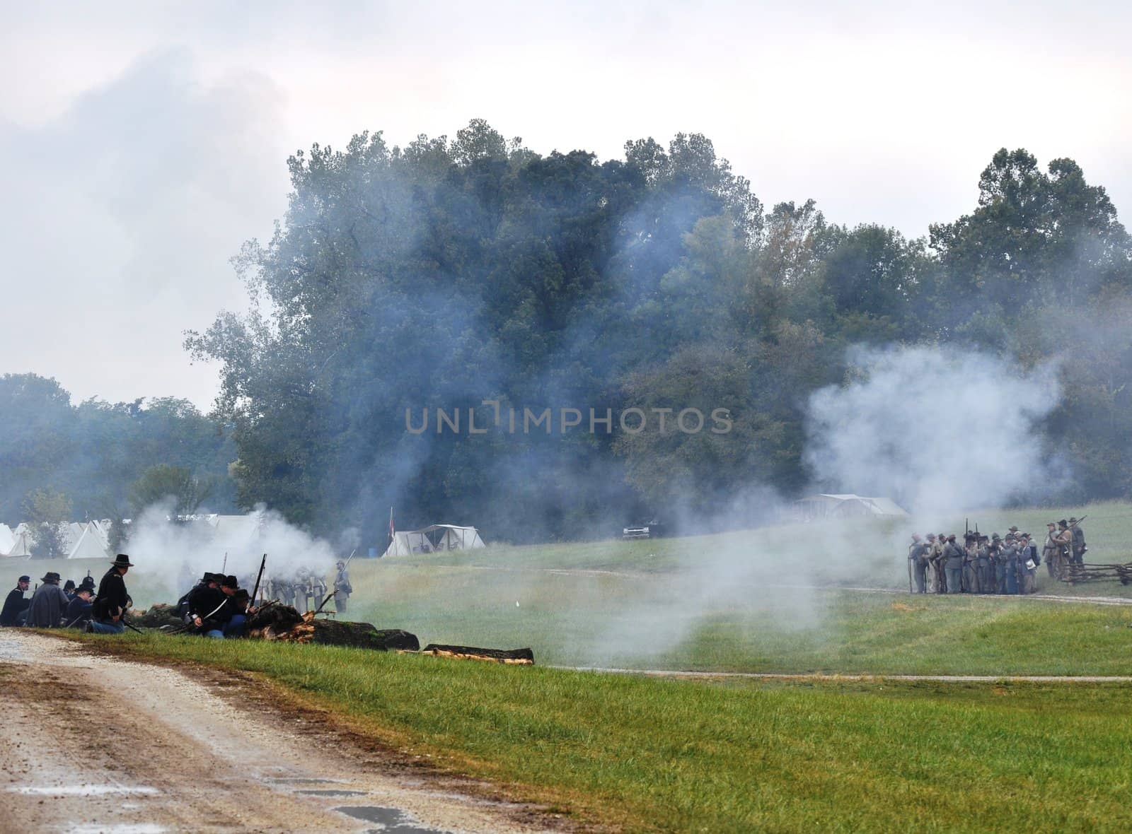 Civil War Re-enactment - Group battle by RefocusPhoto