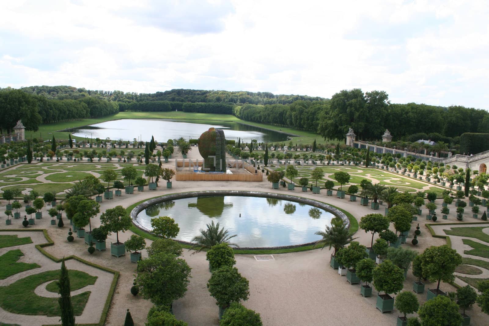 Gardens at Versailles with ponds and lush greenery