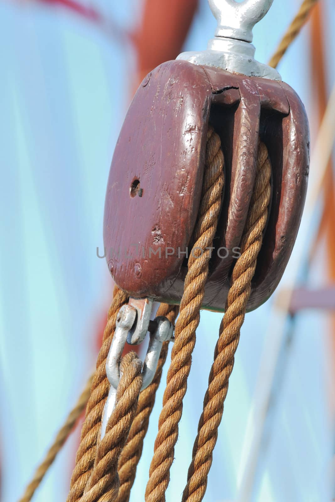 Sailing Pulley by pauws99