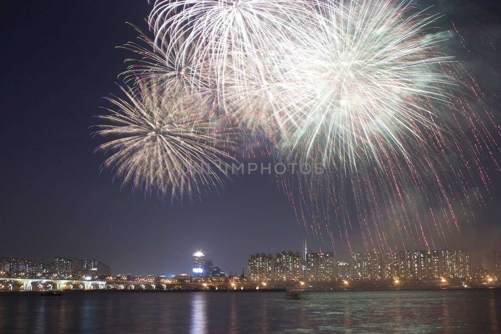 spectacular display of fireworks as explodes in han river korea