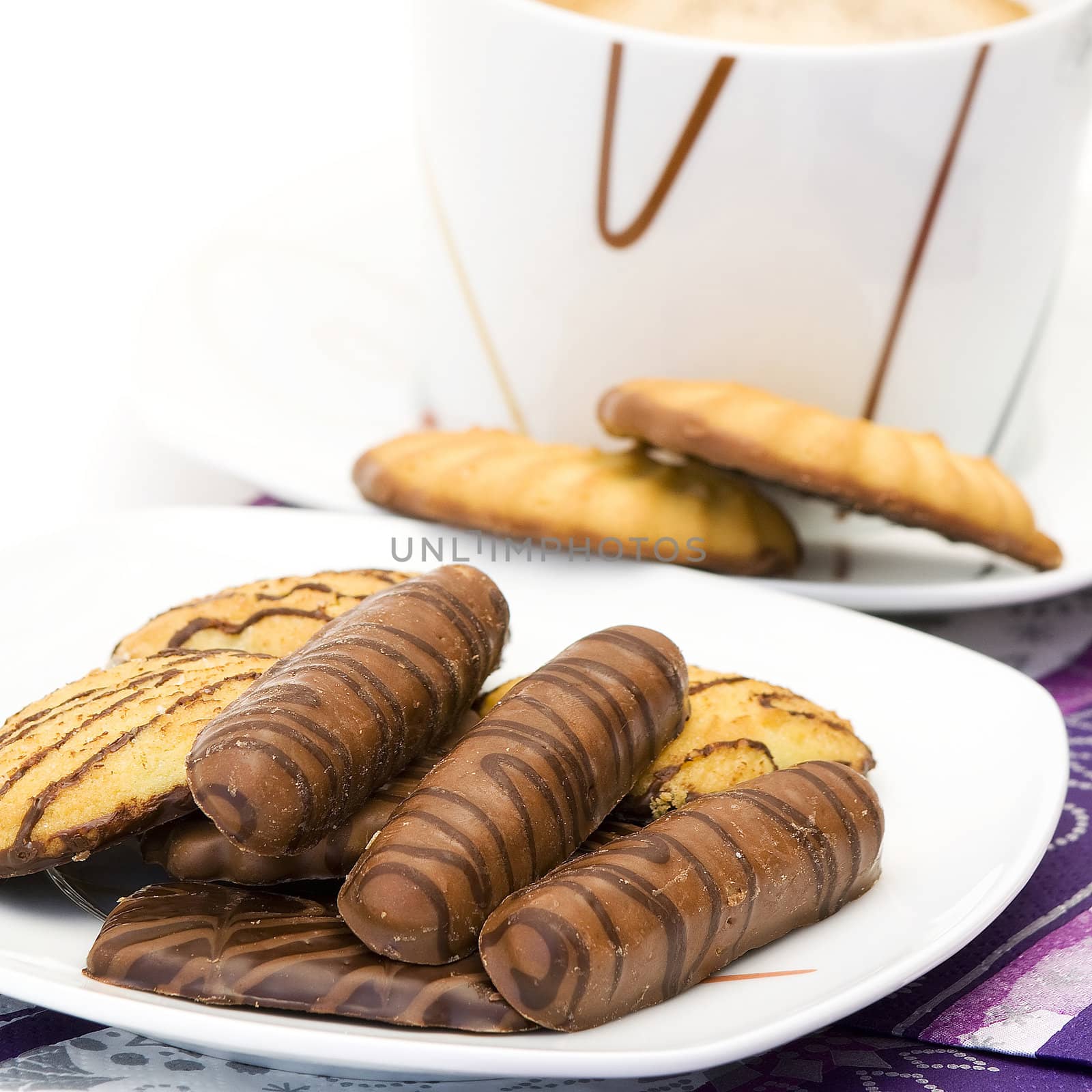 Chocolate cookie closeup  by miradrozdowski