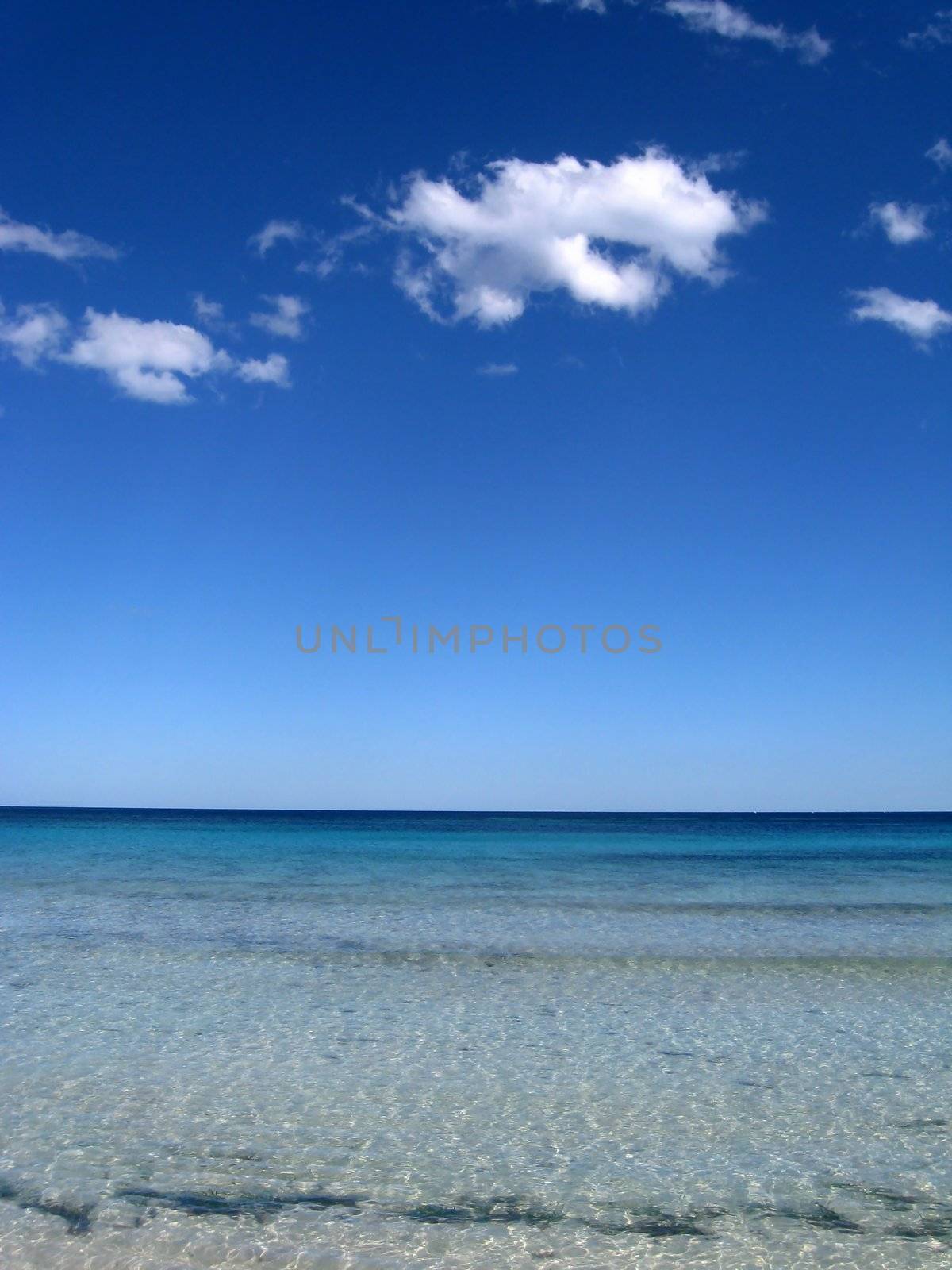 A glimpse of the heavenly sea of ​​Mondello, a seaside village of Palermo.