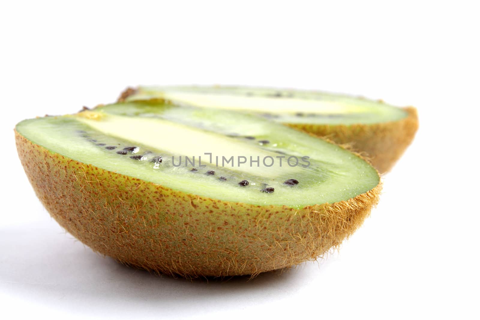 Half-cut kiwi by pulen