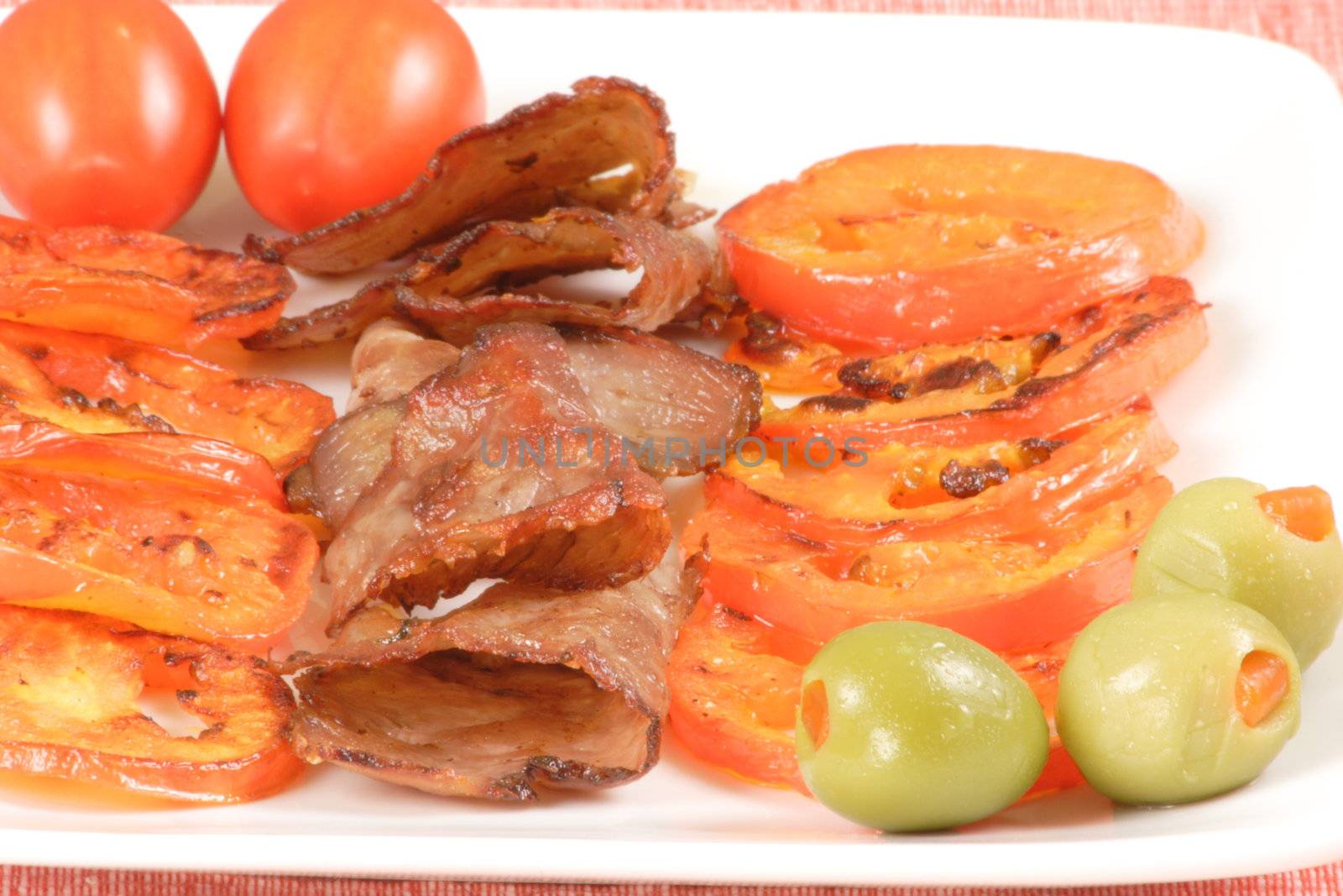 olive oil  fried  beef  and  tomatoes  by tacar