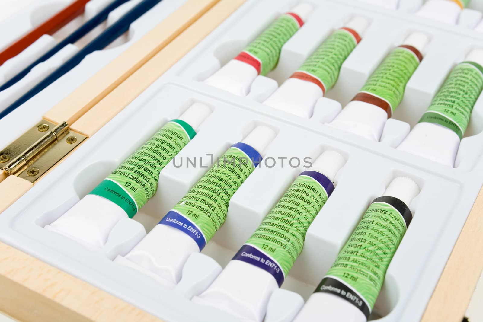 Art painting set with acrylic paints