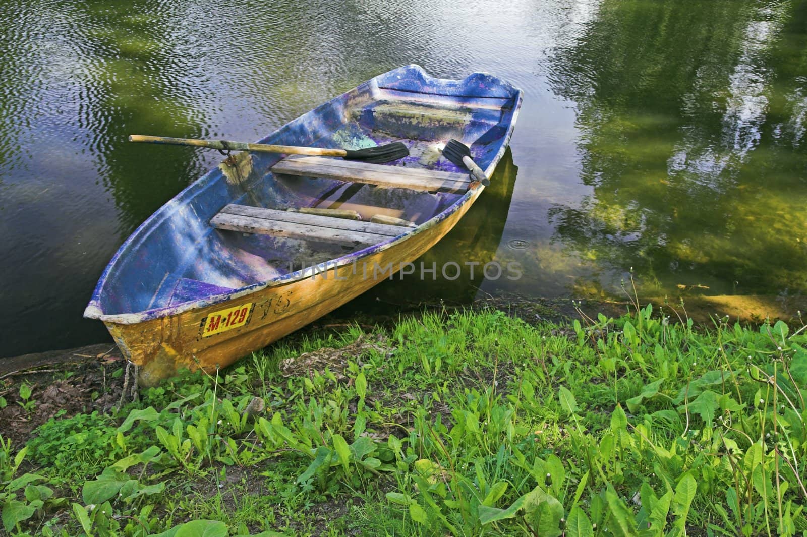 Boat at lake  by simfan