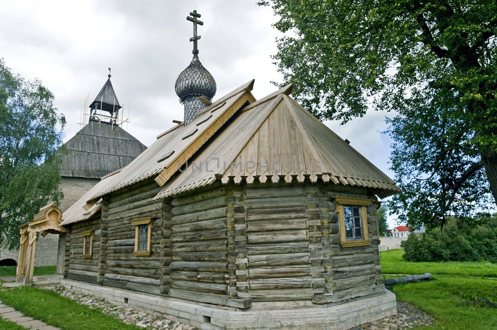 Ancient Russian loghouse church by simfan