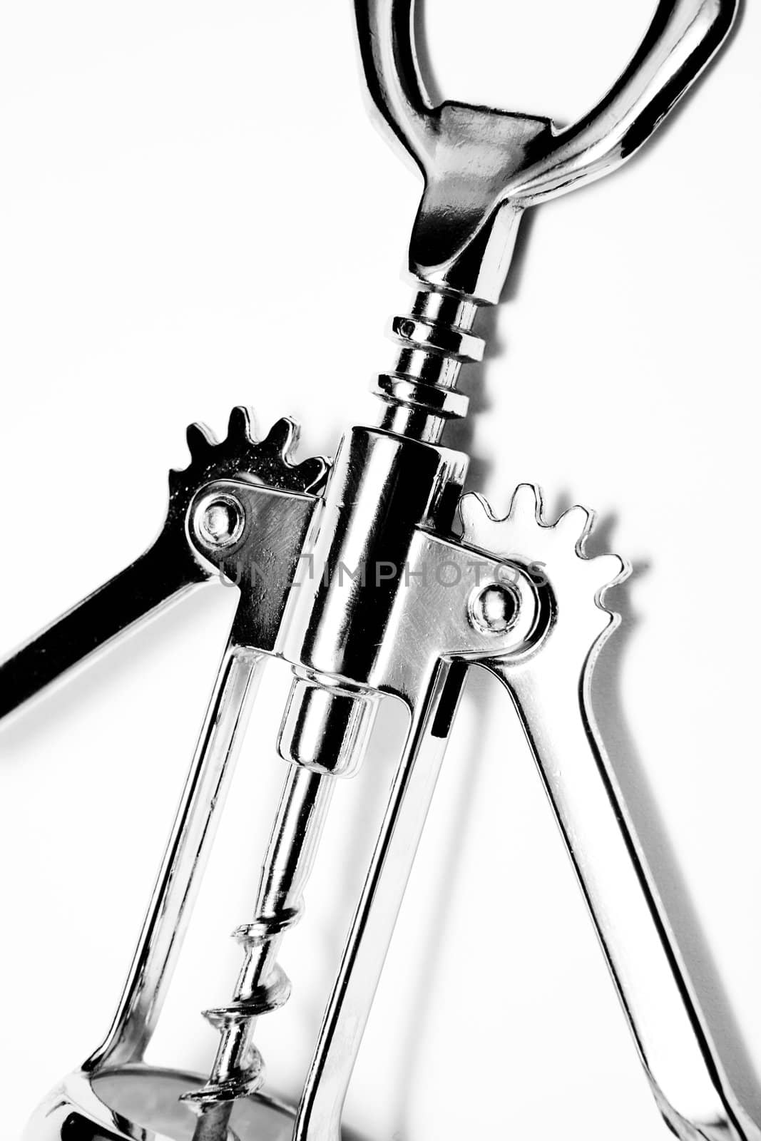 Classic corkscrew with integrated bottle opener