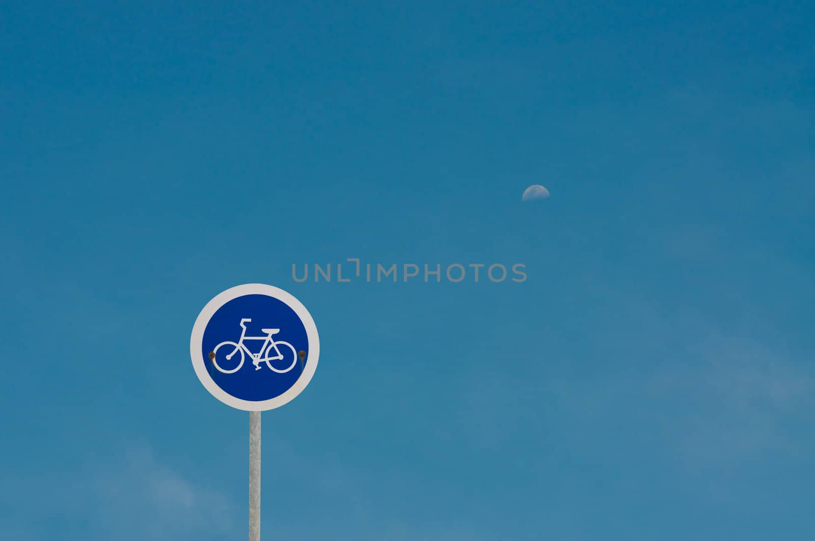 bicycle sing board on the sky