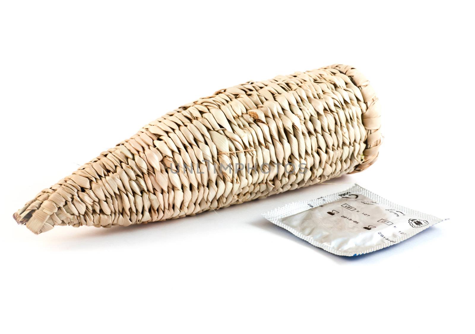 Traditional bushman condom (Namibia) close to a recent model. Good for concepts.