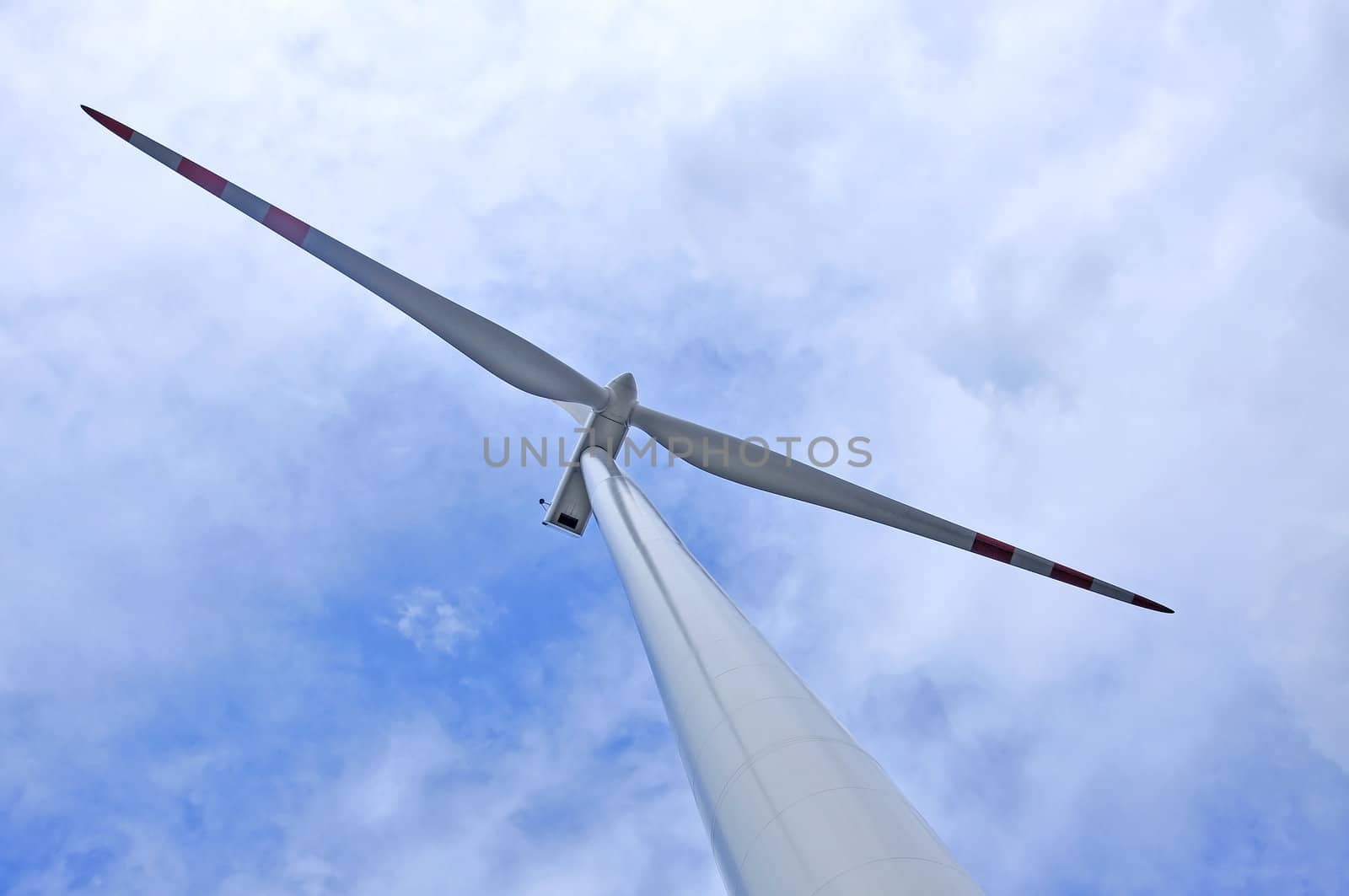 an image of wind turbine