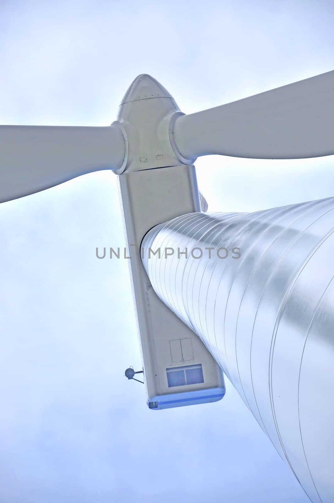 an image of wind turbine