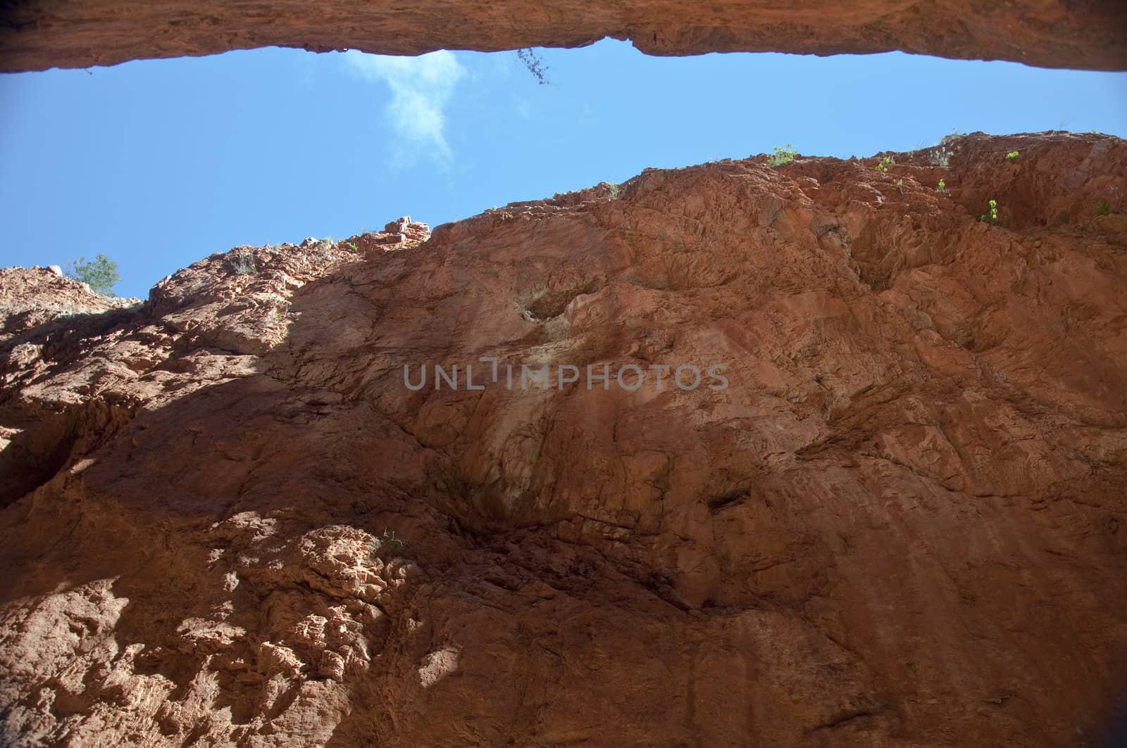 stanley chasm next to alice springs in the australian outabck