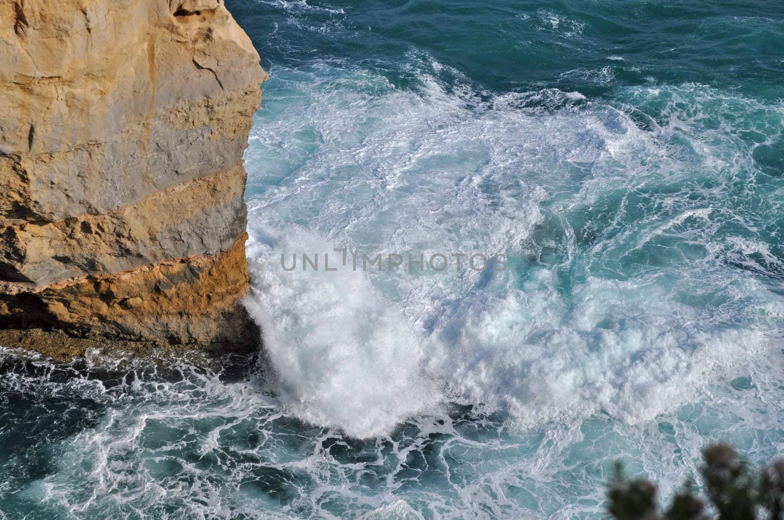 Beautiful Blue Ocean Waves. Australia by dimkadimon