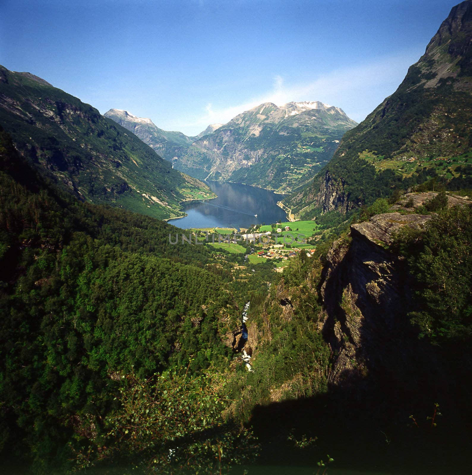 Geiranger Fjord by jol66
