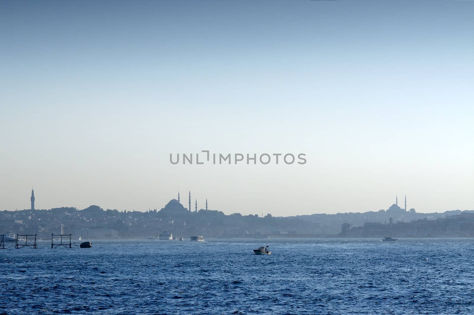 Istambul and Golden Horn by t3mujin