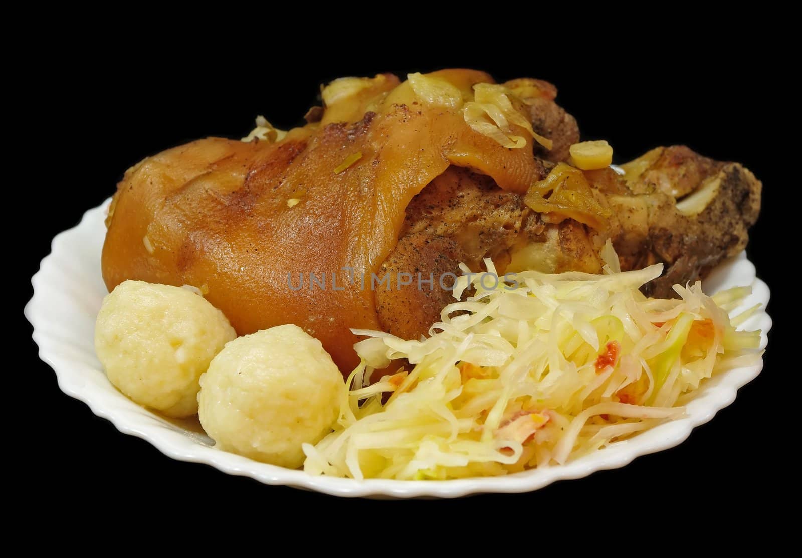 Griled pork knee with cabbage and pastry