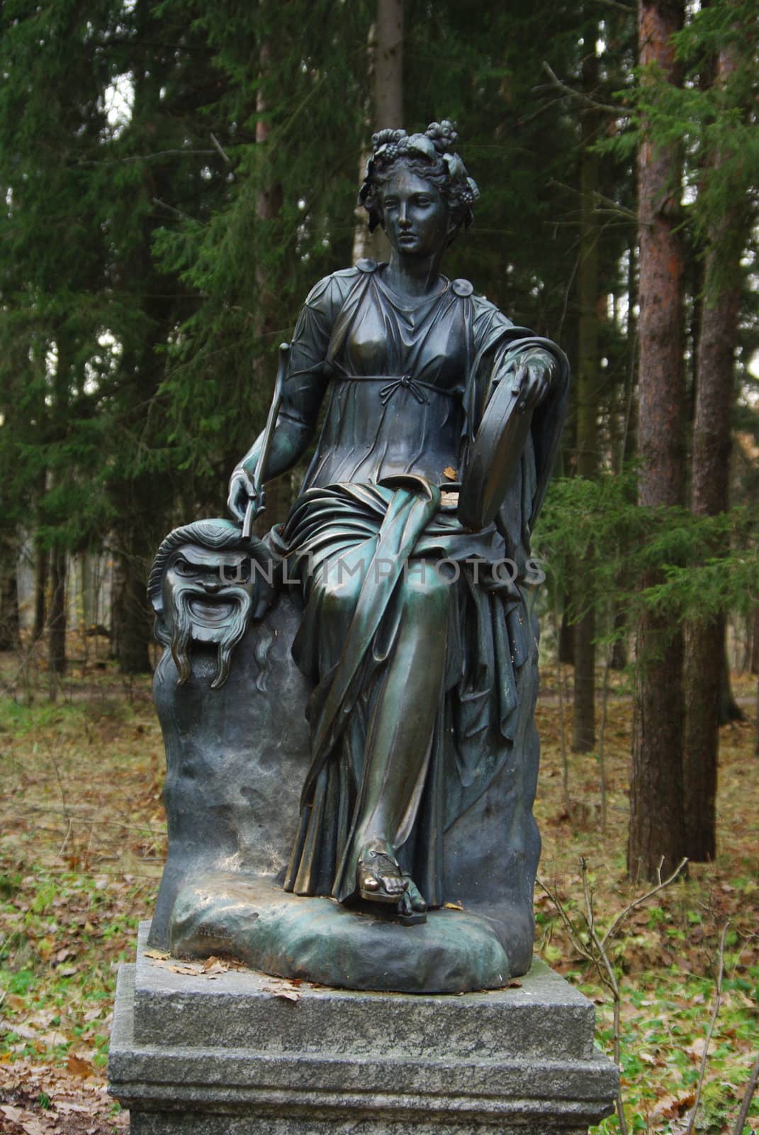 Statue of the muse of poetry by Vitamin