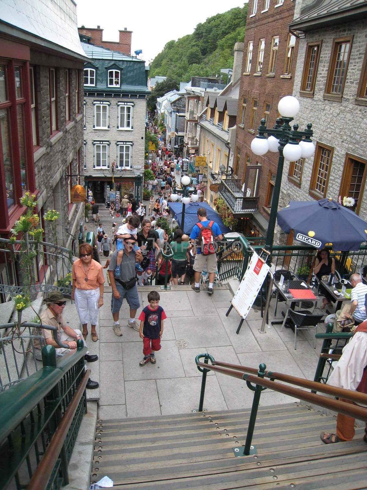 crowded street in old Quebec city