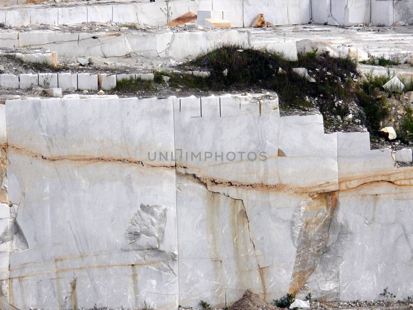 Extraction of a marble   by Stoyanov