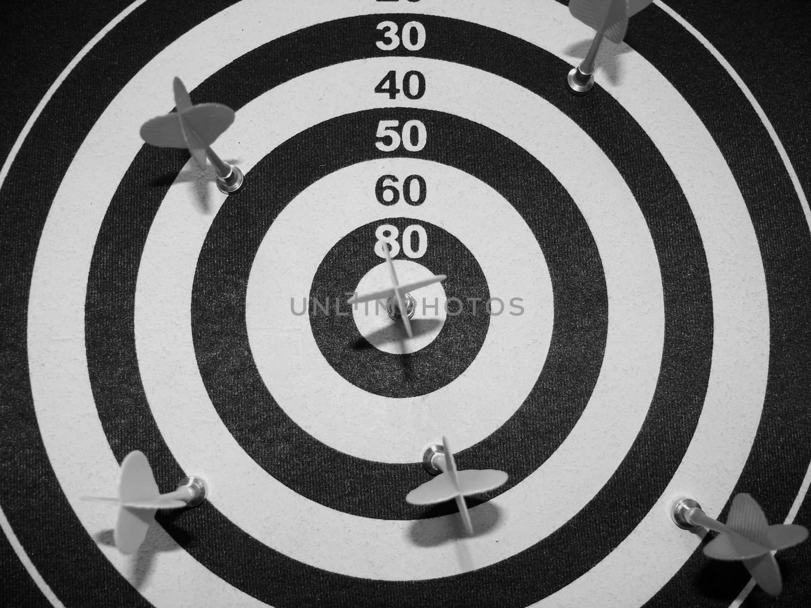 Dartboard with magnetic arrows by Stoyanov