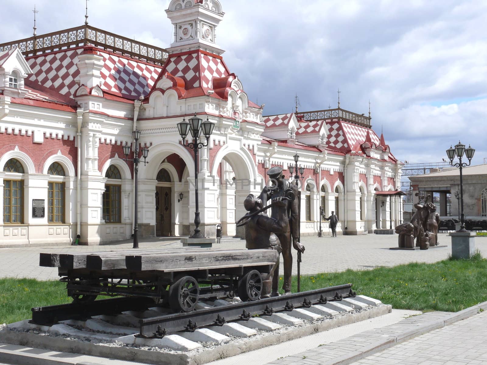 Monument of railroad engineers - Yekaterinburg by Stoyanov