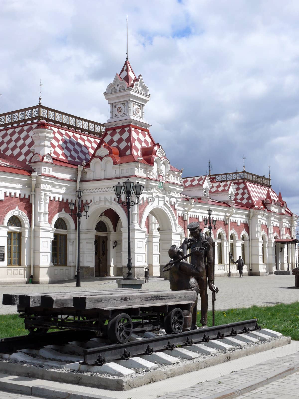 Monument of railroad engineers - Yekaterinburg by Stoyanov